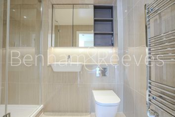 2  bedrooms flat to rent in Thunderer Walk, Royal Arsenal Riverside, SE18-image 11