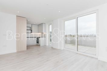 1  bedroom flat to rent in Moorehead Way, Kidbrooke Village, SE3-image 1