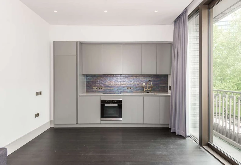 Kitchen view of 55 Victoria Street images 3