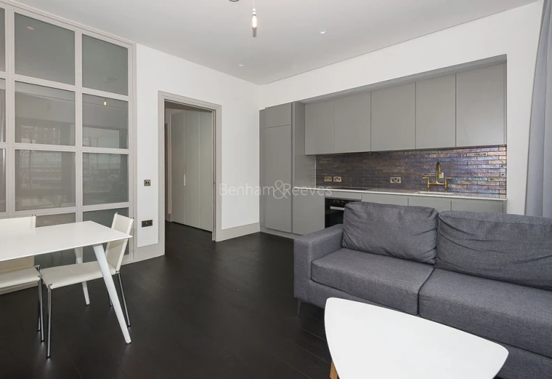 Reception view of 55 Victoria Street images 1