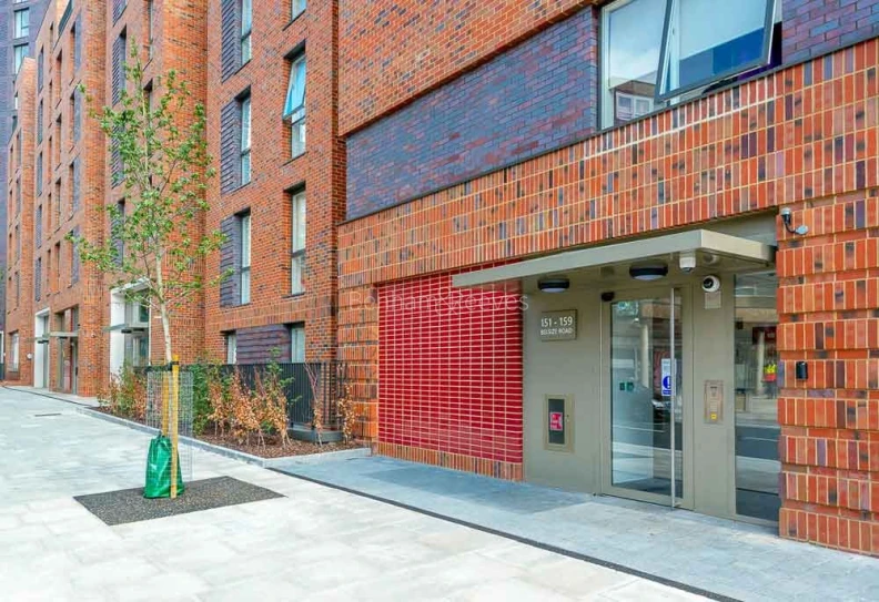Exterior view of Abbey Road Cross Image 8