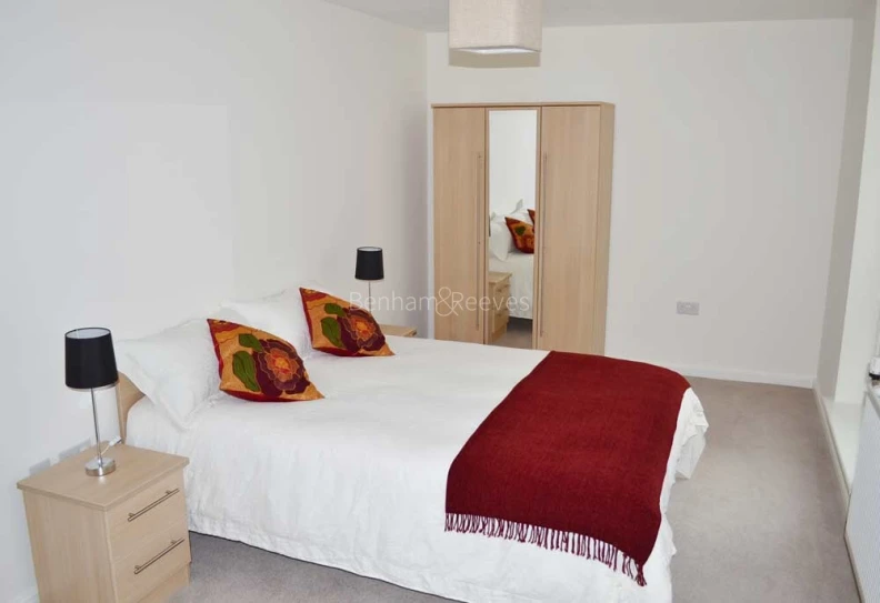 Bedroom view of Acton Gardens images 1