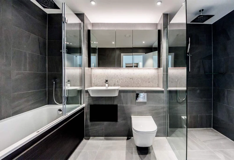 Bathroom view of Aldgate Place images 1