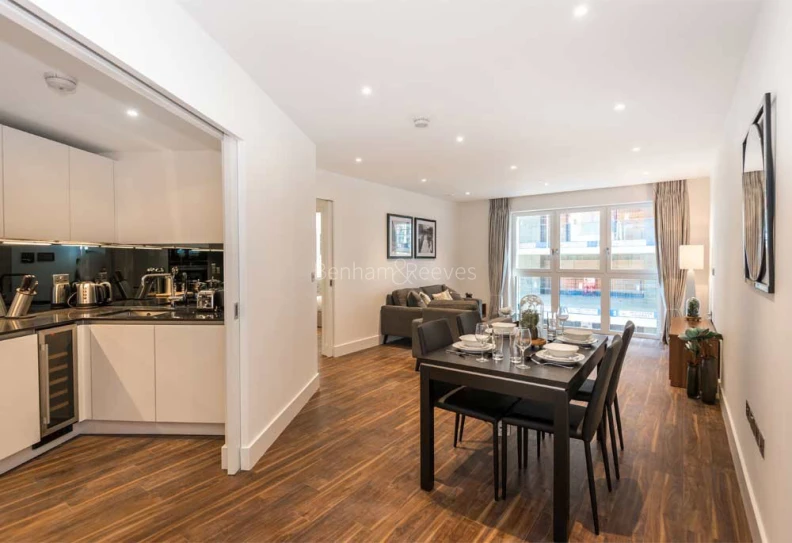 Kitchen view of Aldgate Place images 2