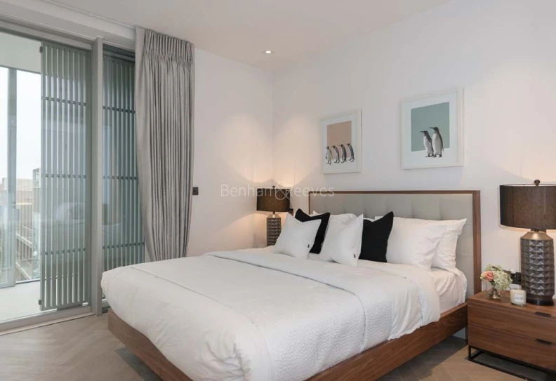 Bedroom view of Battersea Power Station images 1
