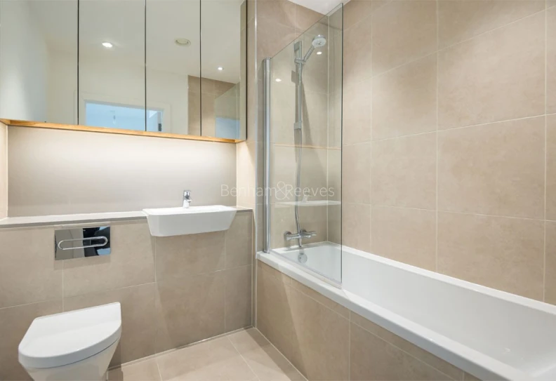 Bathroom view of Blackwall Reach images 1