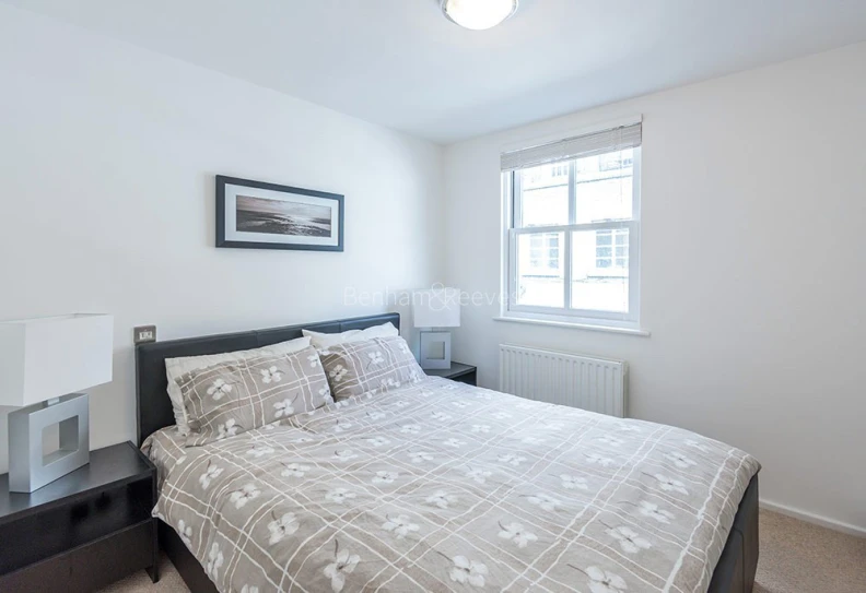Bedroom view of Brook Mews North images 1