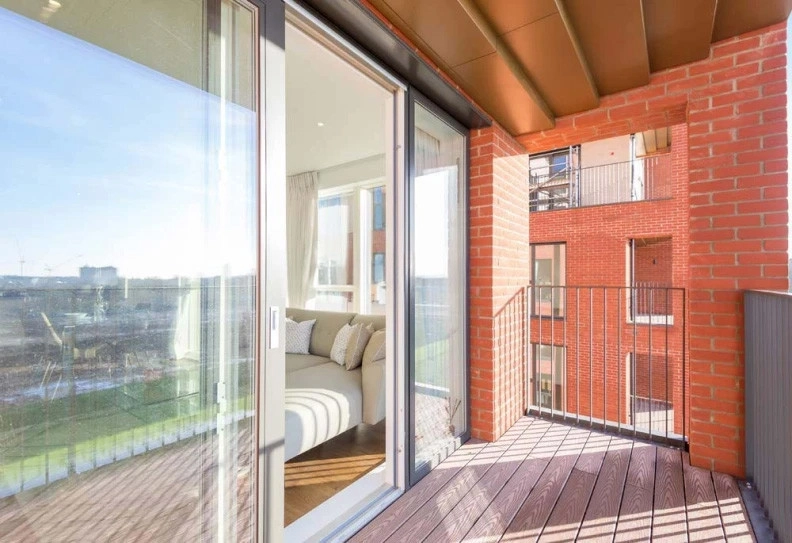 Exterior view of Colindale Gardens Image 1