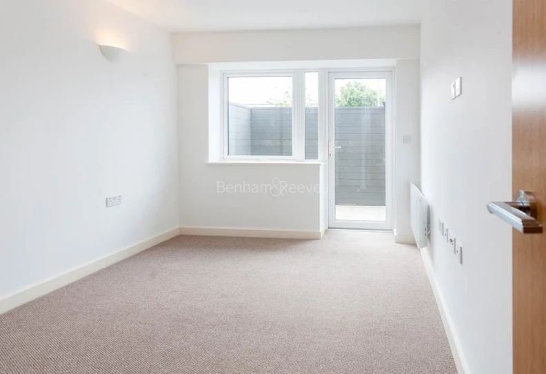 Bedroom view of Dolphin House images 1