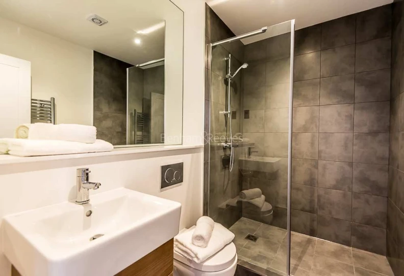 Bathroom view of Earlington images 1