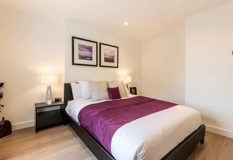 Bedroom view of Earlington images 1