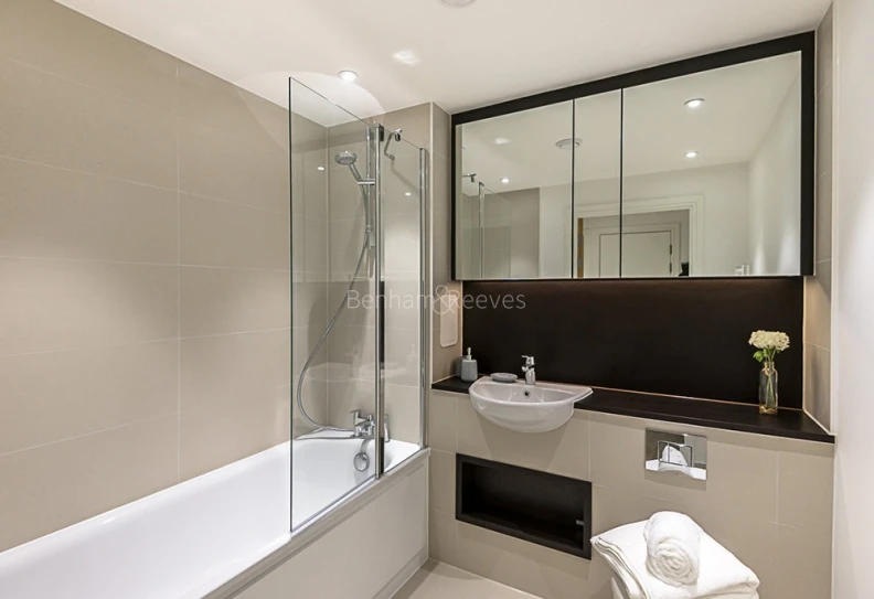 Bathroom view of Enderby Wharf images 1