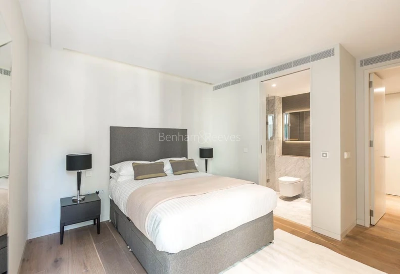 Bedroom view of Fitzroy Place images 1