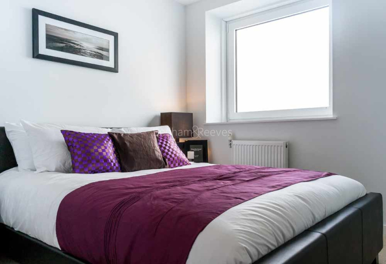 Greenwich Square bedroom images 1