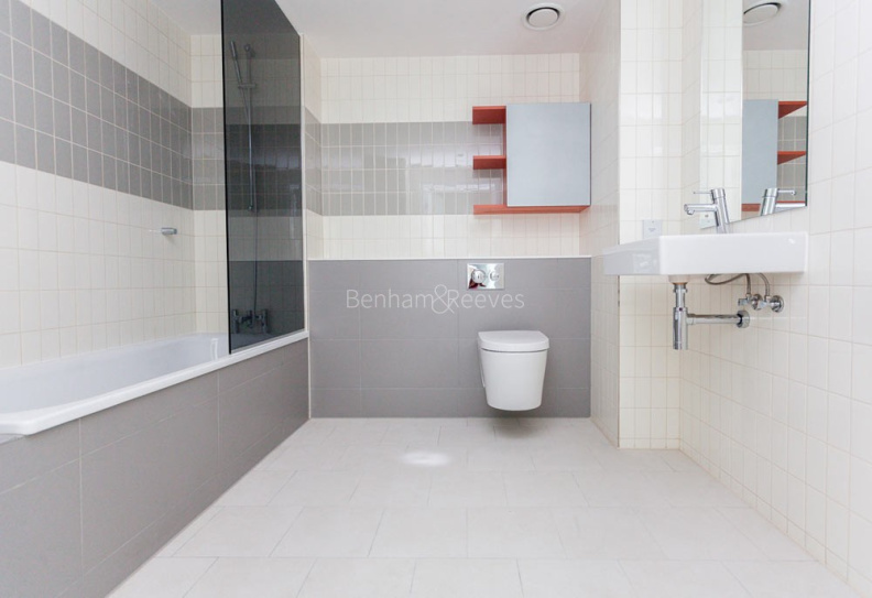 Hoola Apartments bathroom images 1