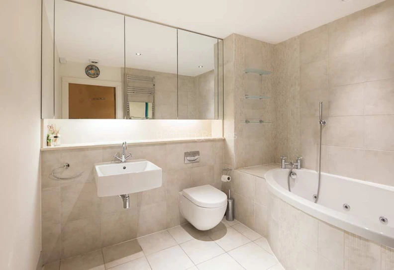 Bathroom view of Imperial Wharf images 2