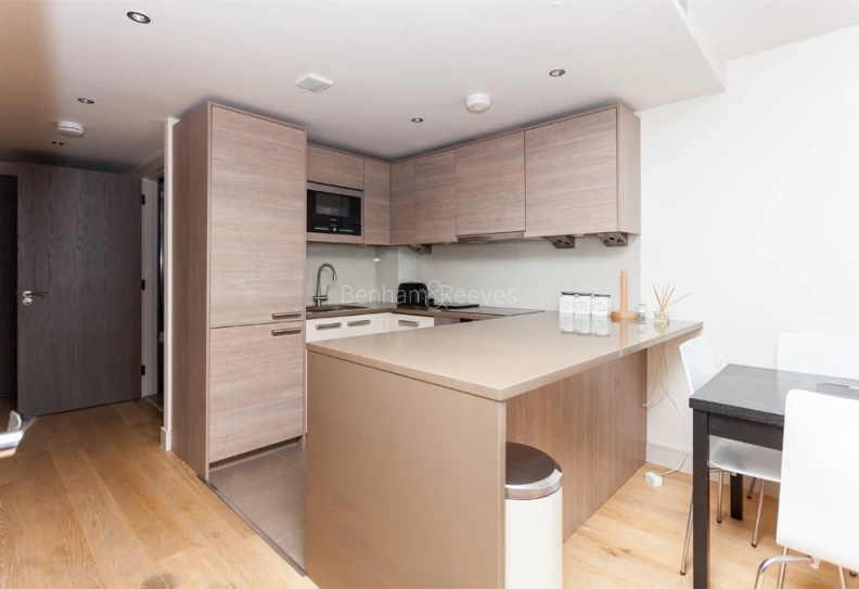 Kitchen view of Imperial Wharf images 1