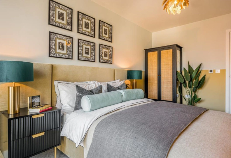 Bedroom view of Kew Bridge Rise images 1