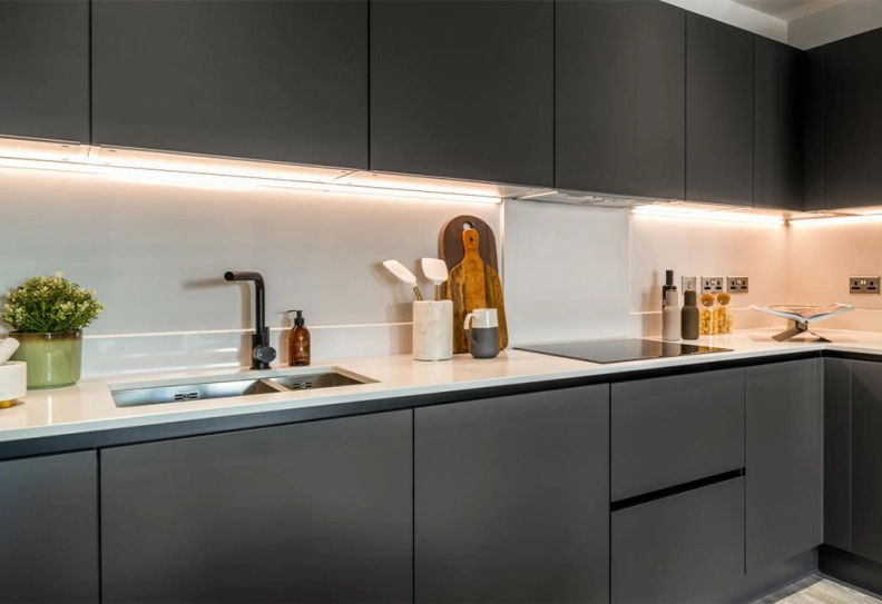 Kitchen view of Kew Bridge Rise images 1