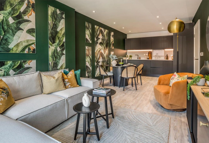 Reception view of Kew Bridge Rise images 2