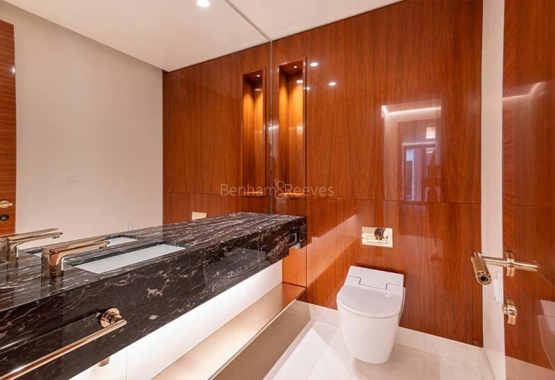 Bathroom view of Lancer Square images 1