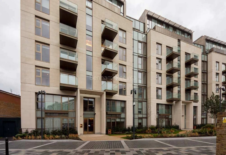 Exterior view of Lillie Square Image 1