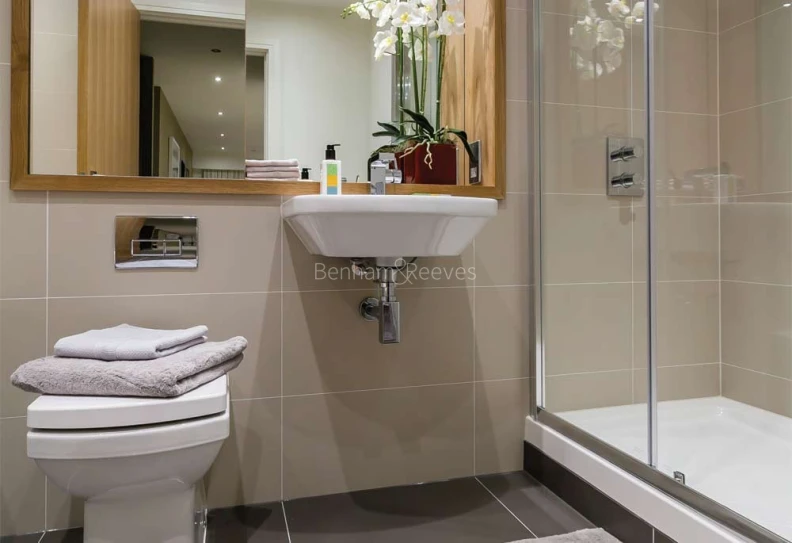 Bathroom view of Marine Wharf East images 1