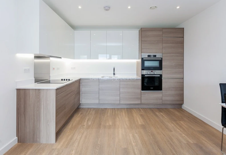 Kitchen view of Marine Wharf images 1