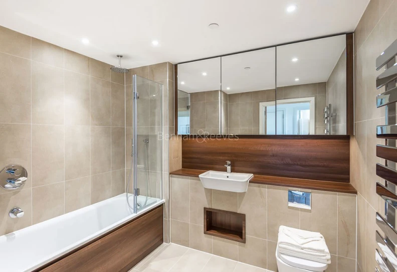 Bathroom view of Nine Elms Point images 1
