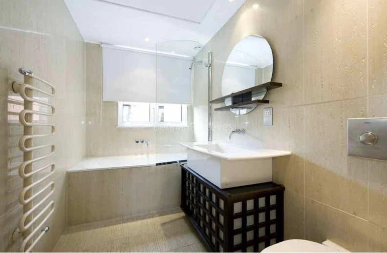 Bathroom view of One Hans Crescent images 1