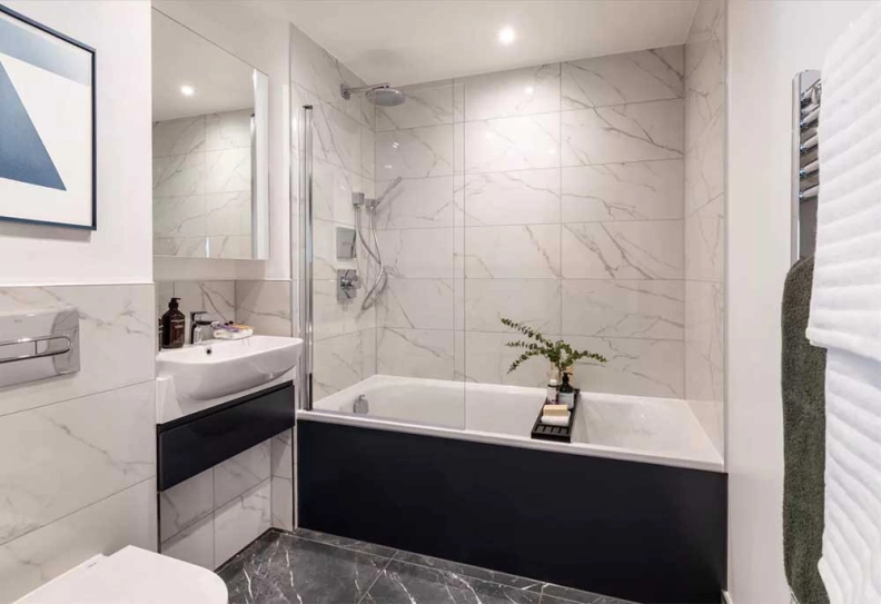 Bathroom view of One Thames Quay images 2