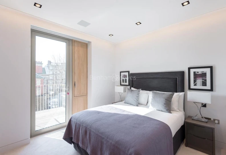 Bedroom view of One Tower Bridge images 1
