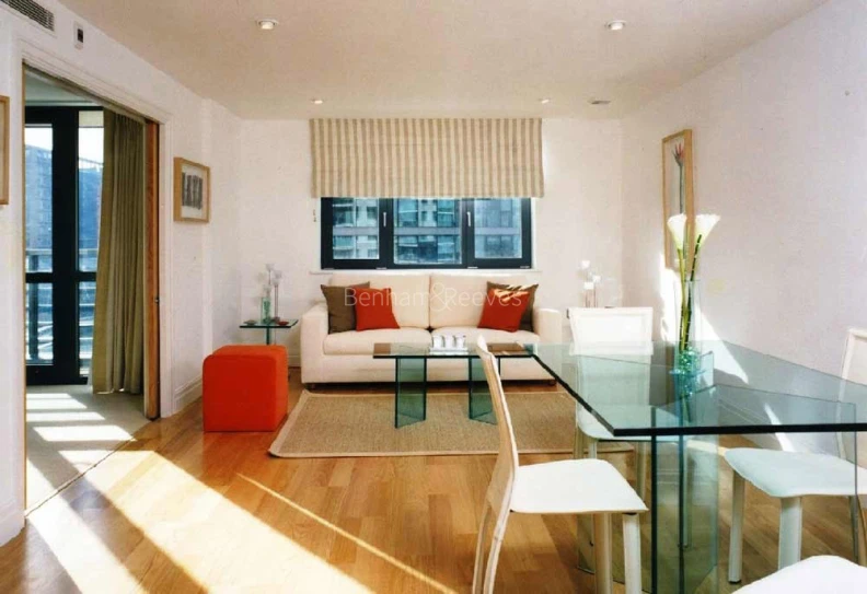 Reception view of Paddington Central images 1