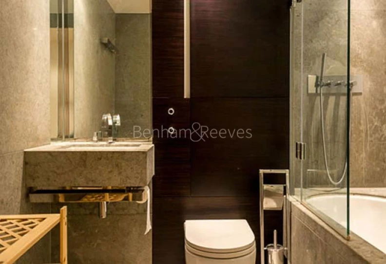 Bathroom view of Pan Peninsula images 1