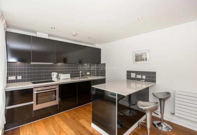 Kitchen view of Pegaso images 1