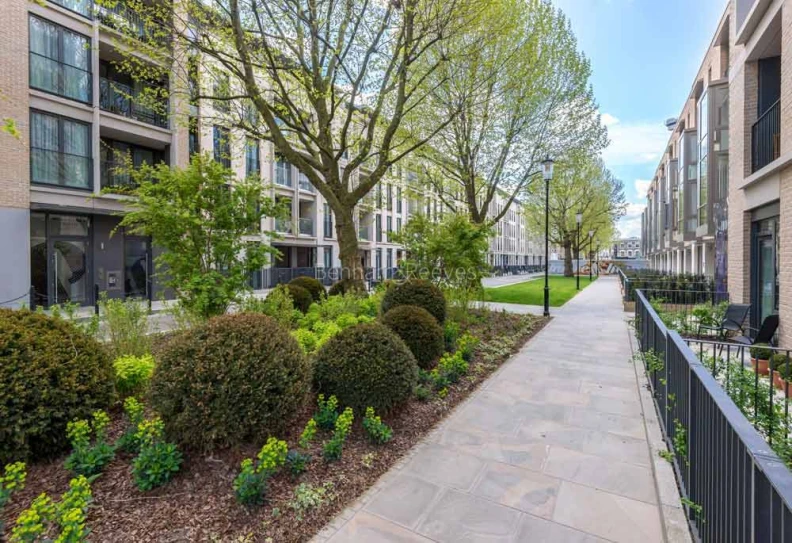 Exterior view of Portobello Square Image 1