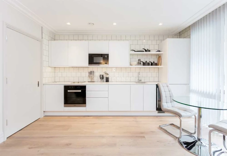 Kitchen view of Queen's Wharf images 1