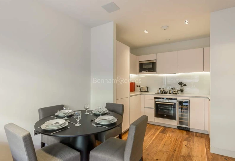 Kitchen view of Roman House images 1