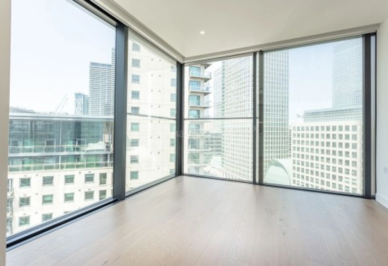 Bedroom view of South Quay Plaza images 2