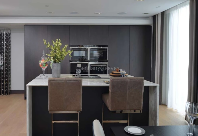 Kitchen view of Sovereign Court images 2