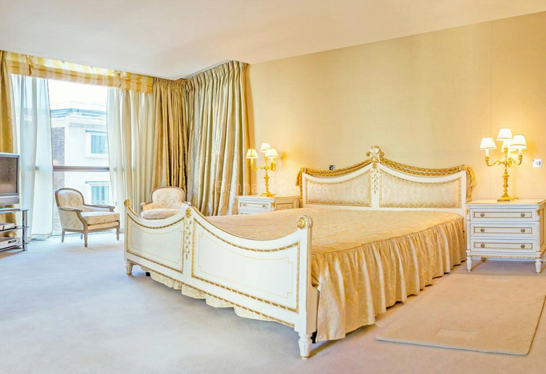 The Knightsbridge bedroom images 2