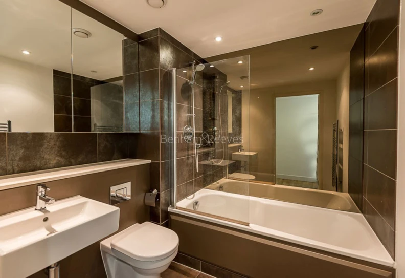 Bathroom view of The Landmark images 1