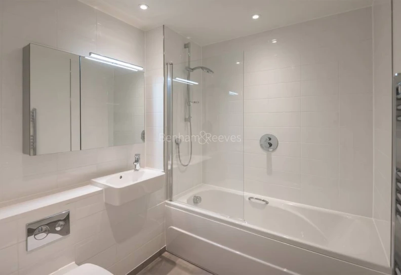 Bathroom view of TNQ images 1