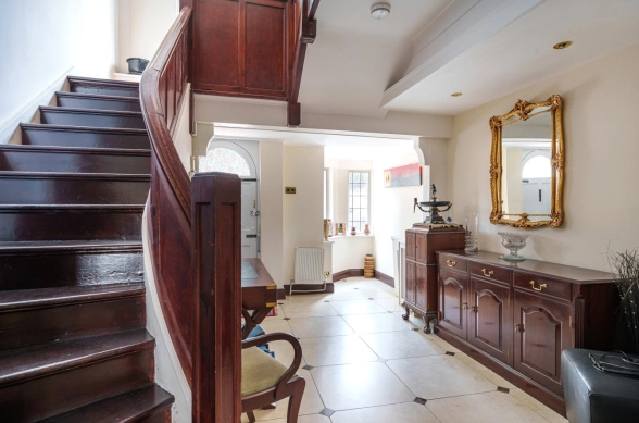 Shepherds Hill, Highgate -image 11