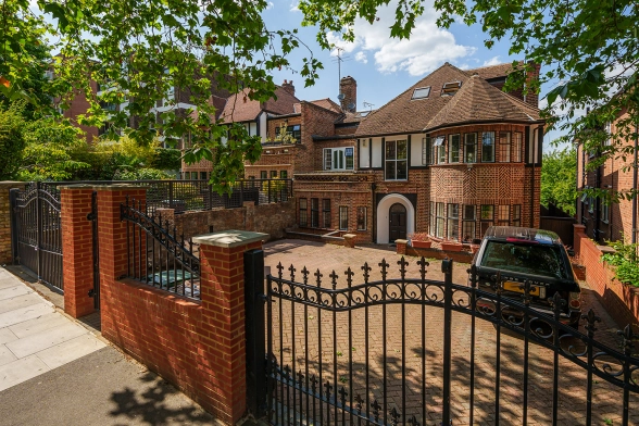 Shepherds Hill, Highgate -image 16