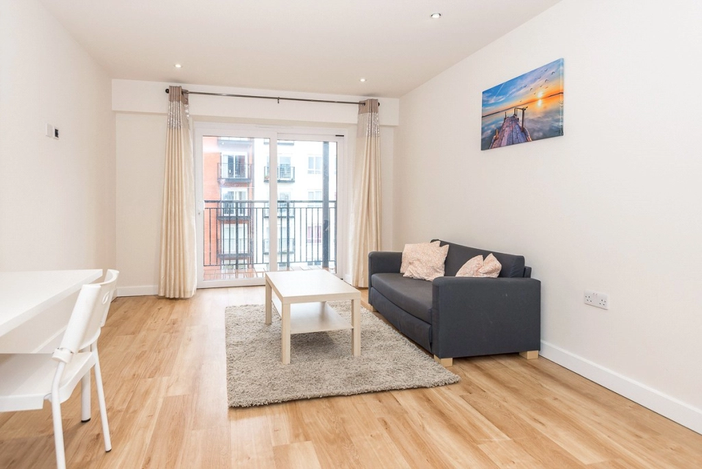 1 bedroom apartments/flats for sale in Beaufort Square, Beaufort Park, Colindale - NW9 view 2