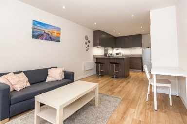 Beaufort Square, Beaufort Park, Colindale - NW9 view 5