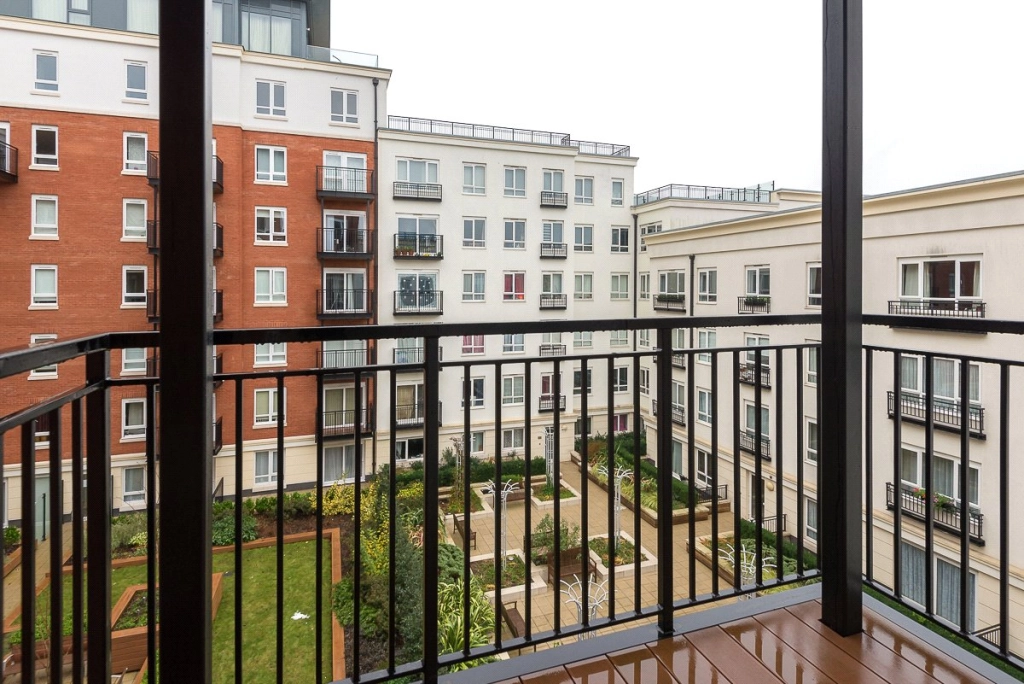 1 bedroom apartments/flats for sale in Beaufort Square, Beaufort Park, Colindale - NW9 view 9