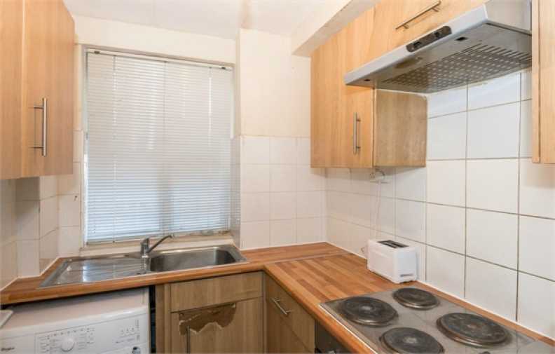 2 bedrooms apartments/flats to sale in Edgware Road, London-image 4