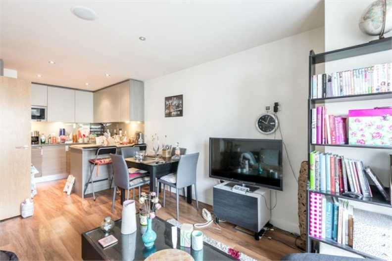 1 bedroom apartments/flats to sale in Heritage Avenue, Beaufort Park, London-image 2